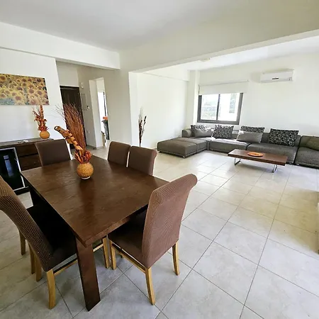 Modern 3 Bedroom Villa, Pool And Close To Golf Course *