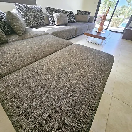 Modern 3 Bedroom Villa, Pool And Close To Golf Course * Paphos