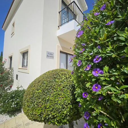 Modern 3 Bedroom Villa, Pool And Close To Golf Course * Pafos