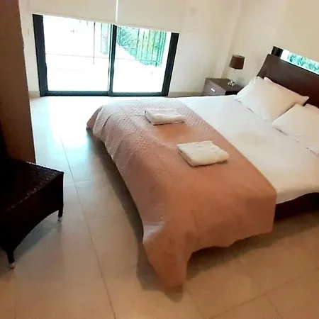 Modern 3 Bedroom Villa, Pool And Close To Golf Course Villa