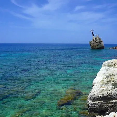 Villa Modern 3 Bedroom Villa, Pool And Close To Golf Course Paphos