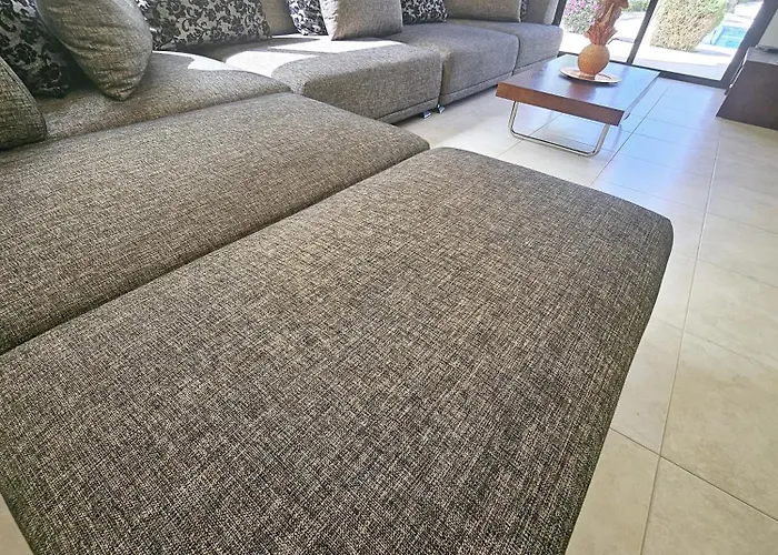 Modern 3 Bedroom Villa, Pool And Close To Golf Course * Пафос