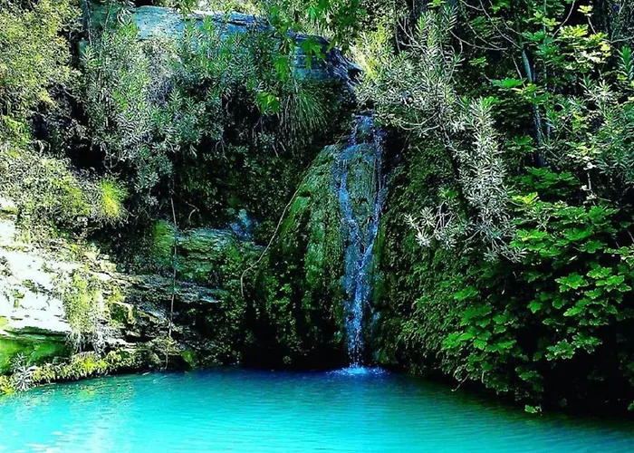 Modern 3 Bedroom Villa, Pool And Close To Golf Course Пафос